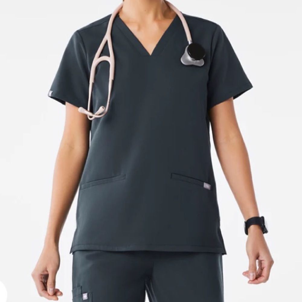 NWOT Figs Casma scrub top Dark Harbor